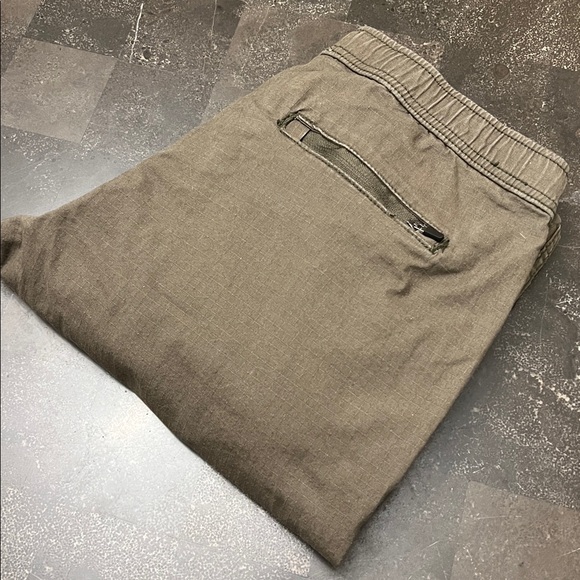 Distillery Dark Olive Cargo Pants Size M - Picture 9 of 9